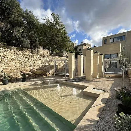 Vera With Private Pool Near Valletta Pieta