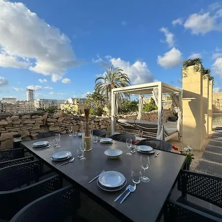 Vera With Private Pool Near Valletta Pieta